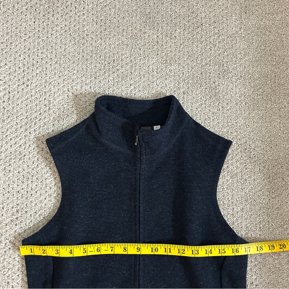 Women’s Ibex Merino Wool Vest - Picture 9 of 9